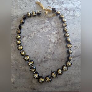 Elegant Black and Gold Hawaiian Beaded Necklace